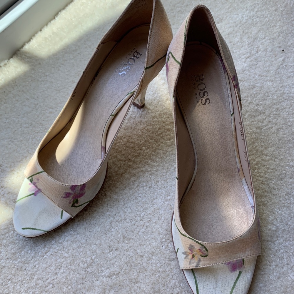 Boss Hugo Boss womens open toe heels size 39.5